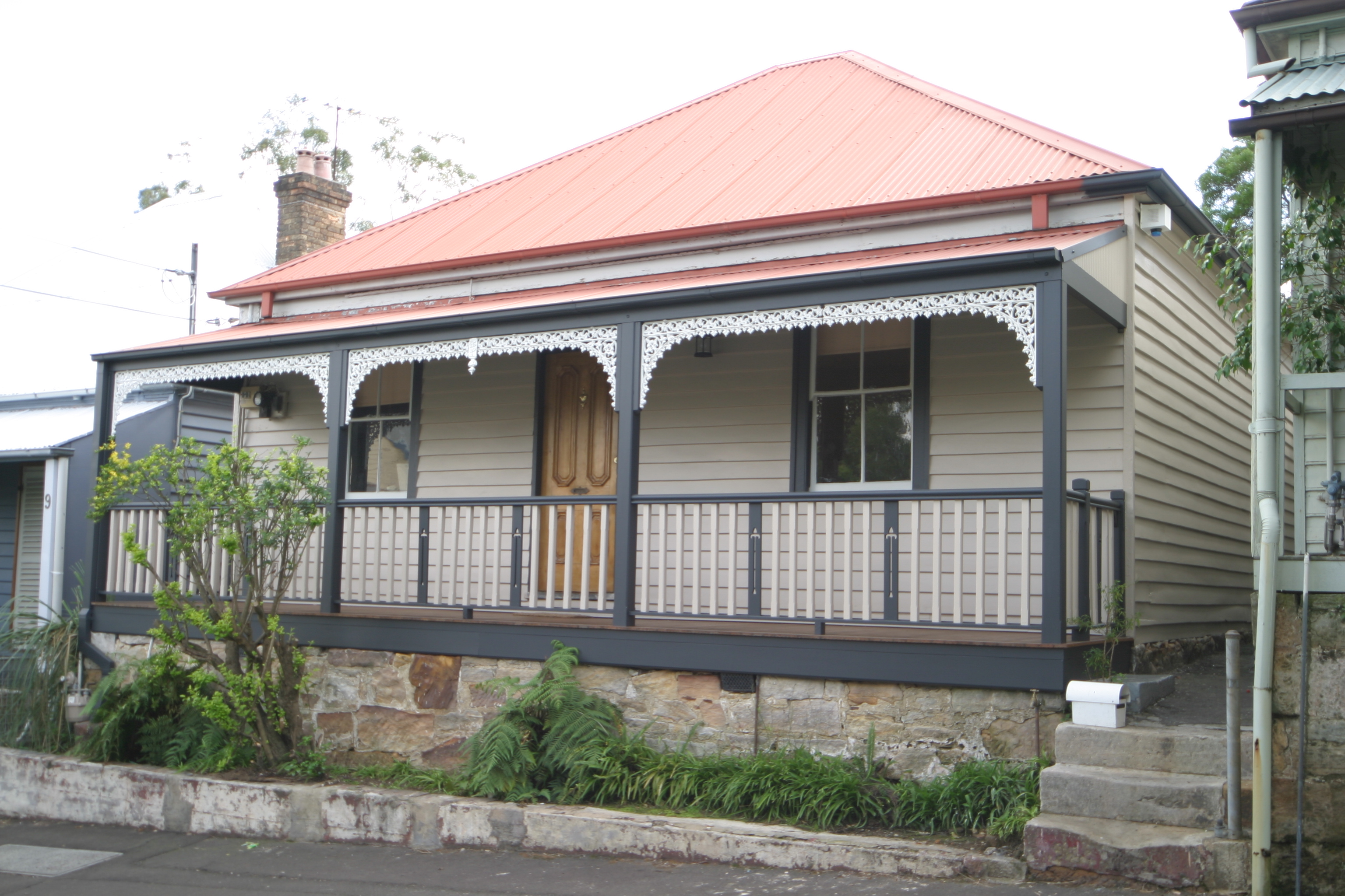 Front of house Jan 2004